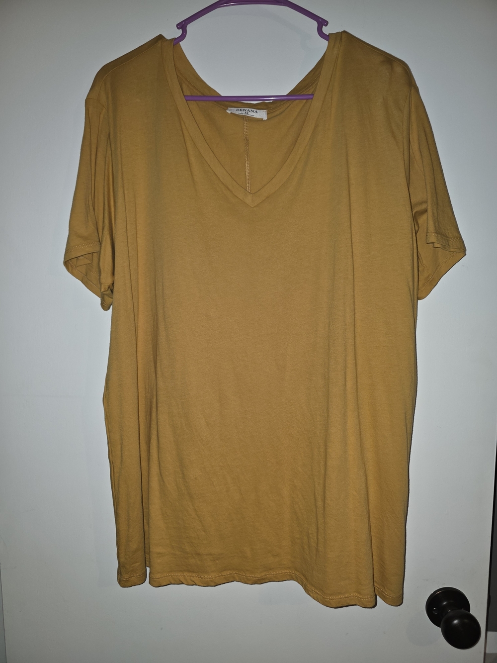 Lot Of 5 Zenana Basic Tees - Picture 4 of 11